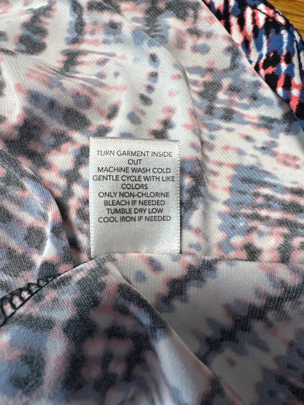 CJ Banks Printed Keyhole Neckline Long Sleeves Tunic Women's Size 1X - Picture 8 of 9